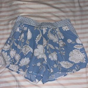 Flowy shorts size small very comfortable.